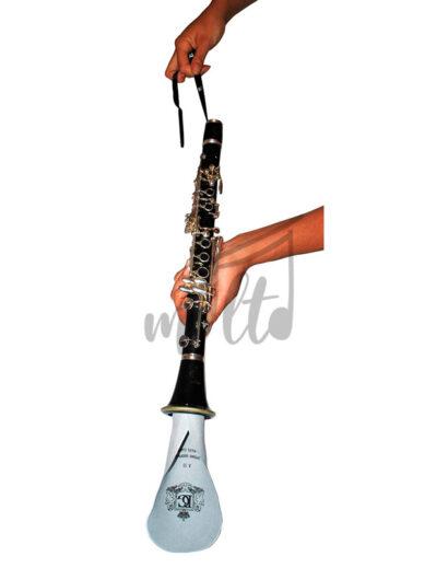 145-A33-BODY-SWAB-MICROFIBRE-IN-USE-Eb-CLARINET-(1) BODY SWAB MICROFIBRE CLARINET